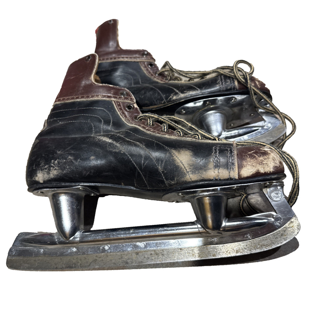 Vintage Nestor Johnson Racing Leather Ice Skates • size 5 • Repair Or Decor Only